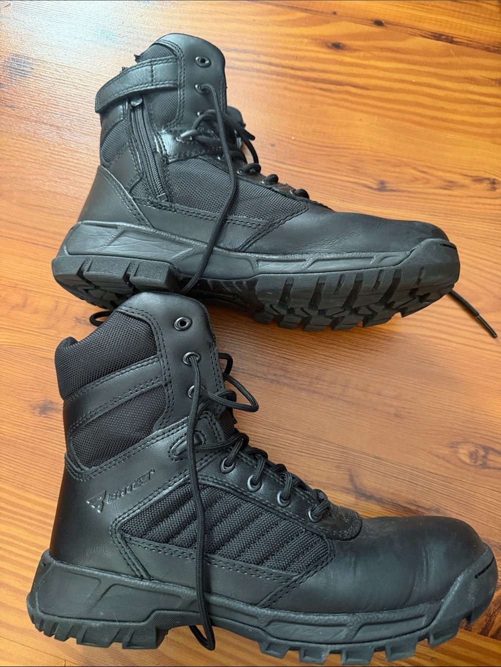 Black Tactical Boots - Durable Lace-Up Design - Picture 2 of 7